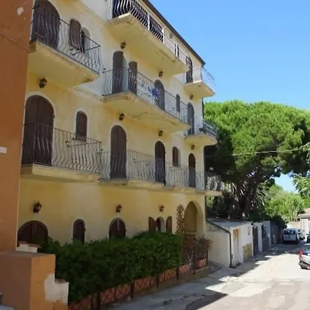 Accogliente E In Centro - Cozy And In The Center Appartamento